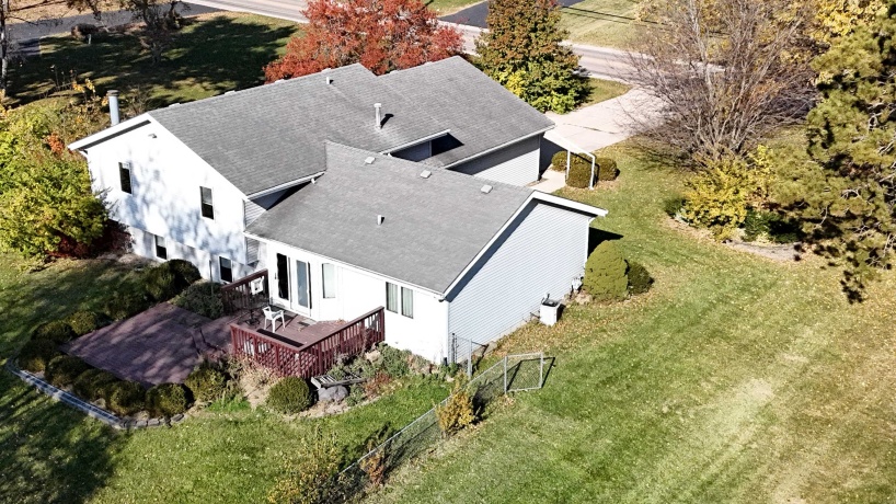 5927 Linden, ROCKFORD, Illinois 61109, 4 Bedrooms Bedrooms, ,2 BathroomsBathrooms,House,For Sale,Linden,202506936