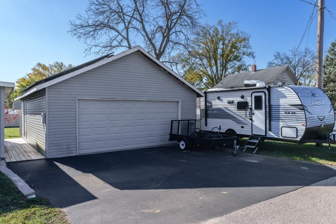 428 Chapel, ROCKTON, Illinois 61072, 2 Bedrooms Bedrooms, ,1 BathroomBathrooms,House,For Sale,Chapel,202506939