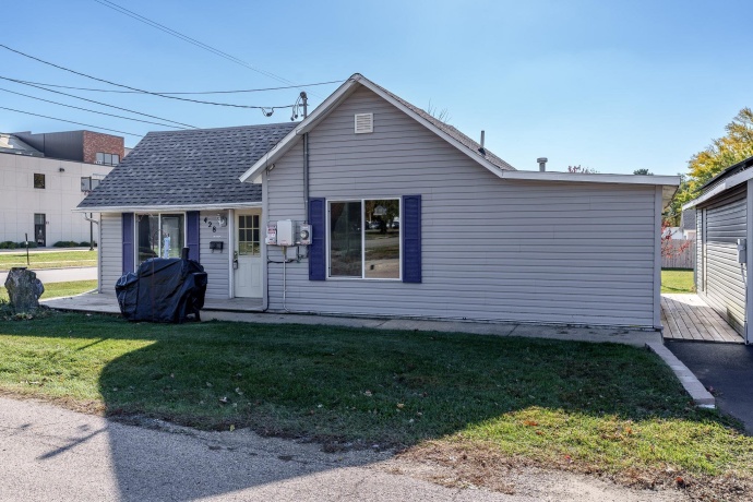 428 Chapel, ROCKTON, Illinois 61072, 2 Bedrooms Bedrooms, ,1 BathroomBathrooms,House,For Sale,Chapel,202506939