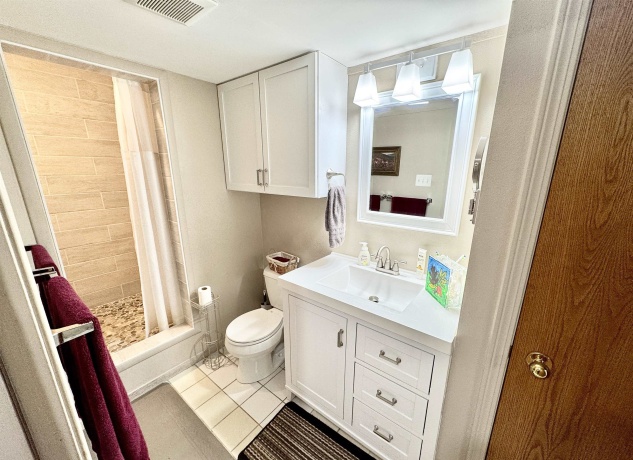 3558 Burlwood, ROCKFORD, Illinois 61114, 5 Bedrooms Bedrooms, ,3 BathroomsBathrooms,House,For Sale,Burlwood,202506946