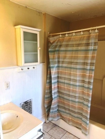 207 South St., LENA, Illinois 61048, 3 Bedrooms Bedrooms, ,2 BathroomsBathrooms,House,For Sale,South St.,202506947