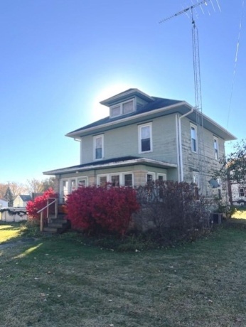 207 South St., LENA, Illinois 61048, 3 Bedrooms Bedrooms, ,2 BathroomsBathrooms,House,For Sale,South St.,202506947