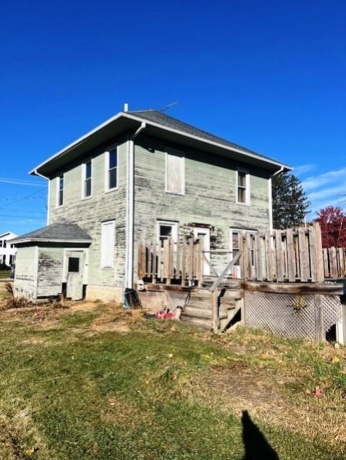 207 South St., LENA, Illinois 61048, 3 Bedrooms Bedrooms, ,2 BathroomsBathrooms,House,For Sale,South St.,202506947