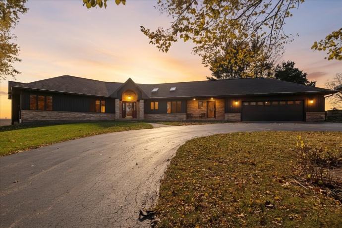 97 Highcrest, SHANNON, Illinois 61078, 2 Bedrooms Bedrooms, ,2 BathroomsBathrooms,House,For Sale,Highcrest,202506948