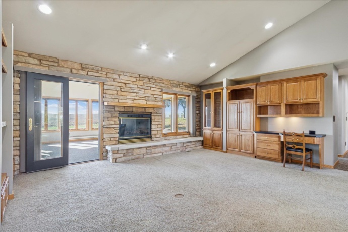 97 Highcrest, SHANNON, Illinois 61078, 2 Bedrooms Bedrooms, ,2 BathroomsBathrooms,House,For Sale,Highcrest,202506948