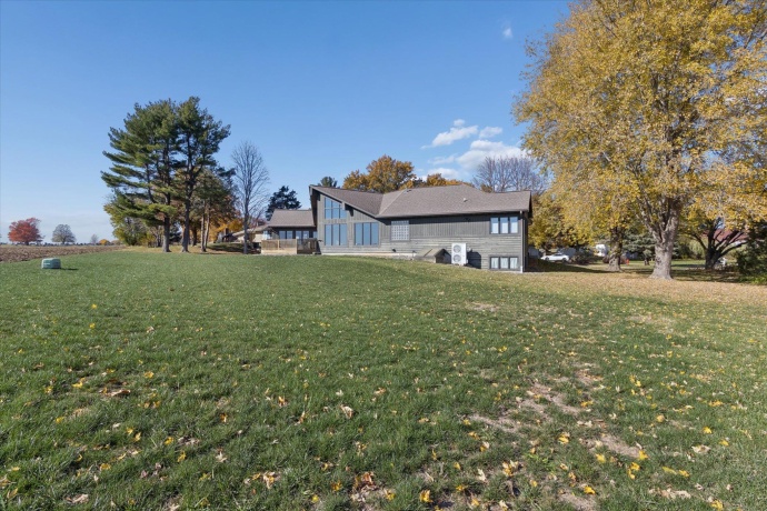 97 Highcrest, SHANNON, Illinois 61078, 2 Bedrooms Bedrooms, ,2 BathroomsBathrooms,House,For Sale,Highcrest,202506948