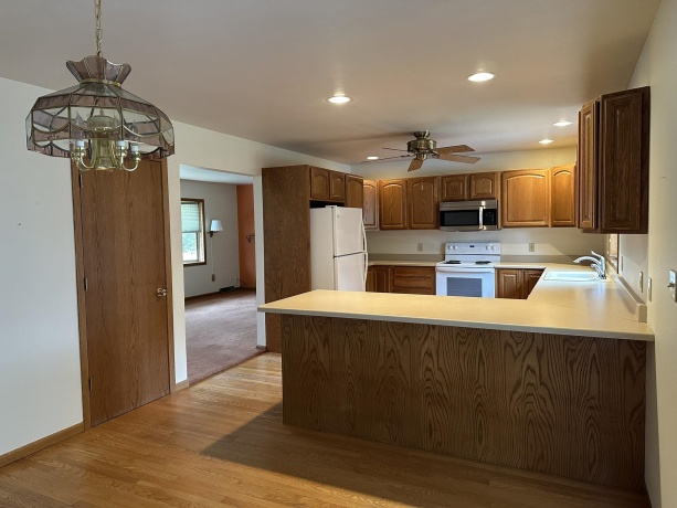 401 Shumway, LENA, Illinois 61048, 2 Bedrooms Bedrooms, ,2 BathroomsBathrooms,House,For Sale,Shumway,202506966