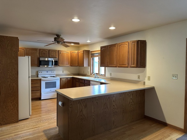 401 Shumway, LENA, Illinois 61048, 2 Bedrooms Bedrooms, ,2 BathroomsBathrooms,House,For Sale,Shumway,202506966