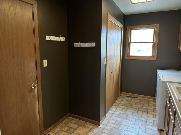 401 Shumway, LENA, Illinois 61048, 2 Bedrooms Bedrooms, ,2 BathroomsBathrooms,House,For Sale,Shumway,202506966