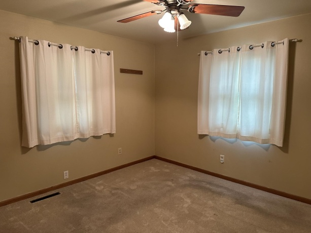 401 Shumway, LENA, Illinois 61048, 2 Bedrooms Bedrooms, ,2 BathroomsBathrooms,House,For Sale,Shumway,202506966