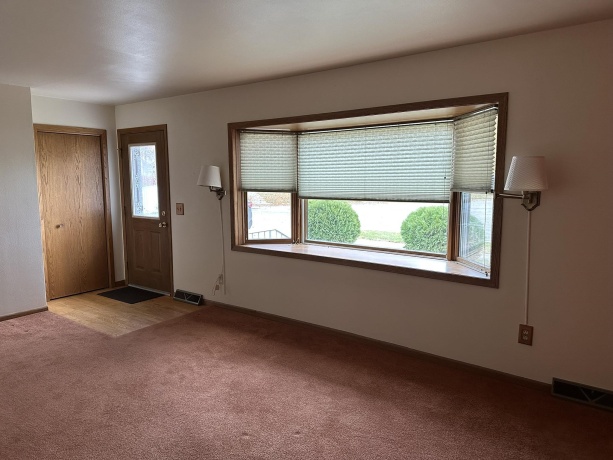 401 Shumway, LENA, Illinois 61048, 2 Bedrooms Bedrooms, ,2 BathroomsBathrooms,House,For Sale,Shumway,202506966