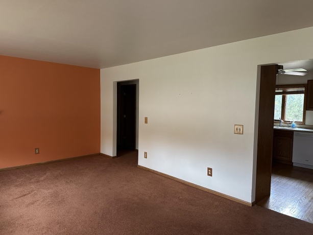 401 Shumway, LENA, Illinois 61048, 2 Bedrooms Bedrooms, ,2 BathroomsBathrooms,House,For Sale,Shumway,202506966