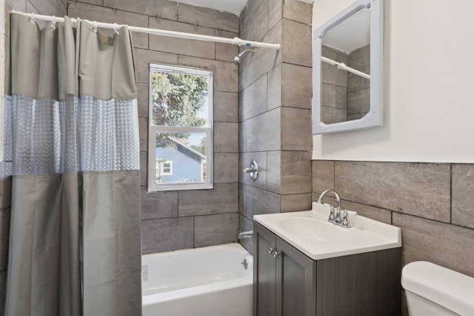 434 16th, ROCKFORD, Illinois 61104, ,2 Units,For Sale,16th,202506216