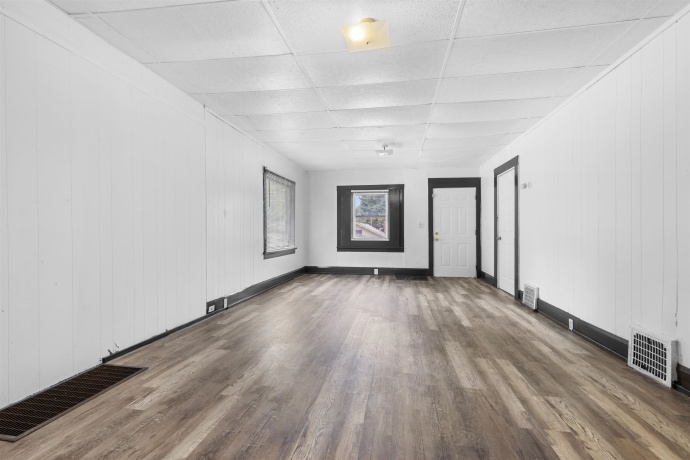 617 Central, ROCKFORD, Illinois 61101, 4 Bedrooms Bedrooms, ,1 BathroomBathrooms,House,For Sale,Central,202504846