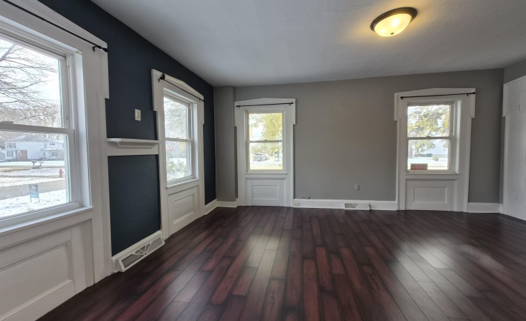 301 Main, DURAND, Illinois 61024, 4 Bedrooms Bedrooms, ,2 BathroomsBathrooms,House,For Sale,Main,202506981