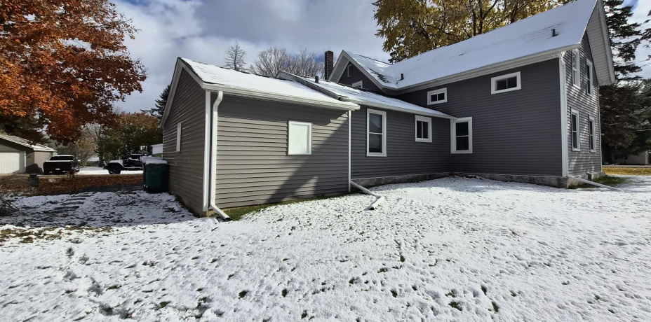 301 Main, DURAND, Illinois 61024, 4 Bedrooms Bedrooms, ,2 BathroomsBathrooms,House,For Sale,Main,202506981