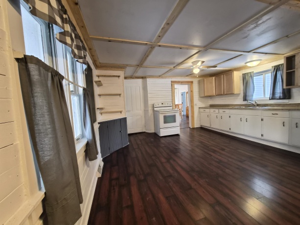 301 Main, DURAND, Illinois 61024, 4 Bedrooms Bedrooms, ,2 BathroomsBathrooms,House,For Sale,Main,202506981