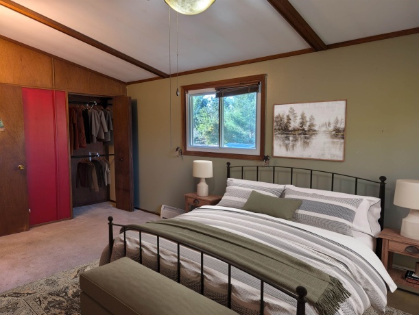 2042 Kenneth, FREEPORT, Illinois 61032, 5 Bedrooms Bedrooms, ,2 BathroomsBathrooms,House,For Sale,Kenneth,202506988