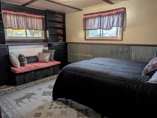 2042 Kenneth, FREEPORT, Illinois 61032, 5 Bedrooms Bedrooms, ,2 BathroomsBathrooms,House,For Sale,Kenneth,202506988