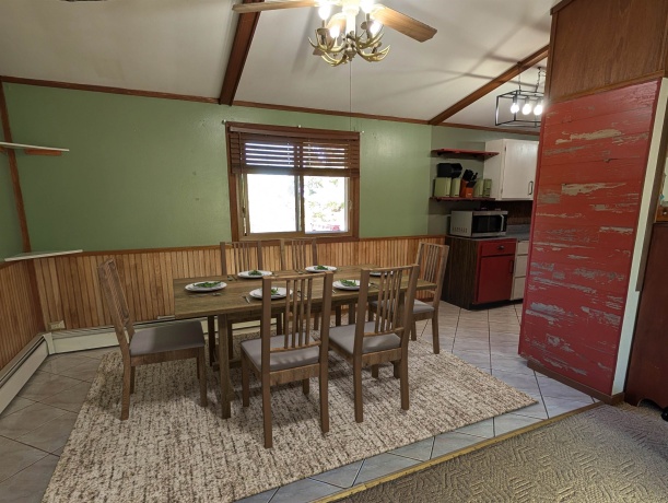 2042 Kenneth, FREEPORT, Illinois 61032, 5 Bedrooms Bedrooms, ,2 BathroomsBathrooms,House,For Sale,Kenneth,202506988