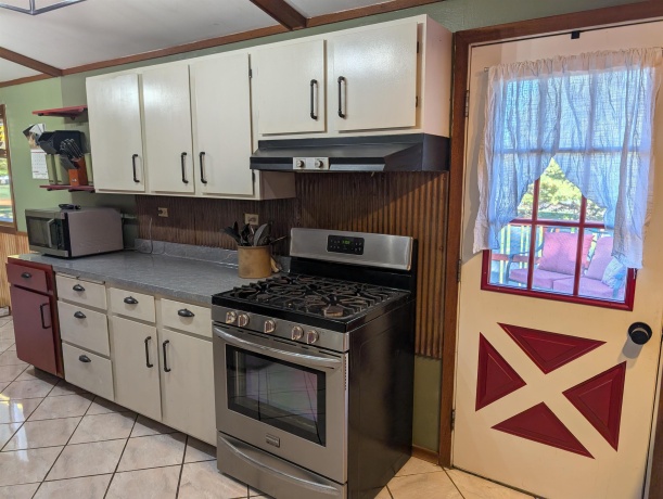 2042 Kenneth, FREEPORT, Illinois 61032, 5 Bedrooms Bedrooms, ,2 BathroomsBathrooms,House,For Sale,Kenneth,202506988