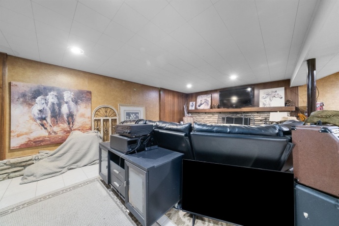 6342 Columbine, ROCKFORD, Illinois 61108, 3 Bedrooms Bedrooms, ,2 BathroomsBathrooms,House,For Sale,Columbine,202506991