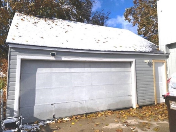 826 Park Blvd., FREEPORT, Illinois 61032, 4 Bedrooms Bedrooms, ,1 BathroomBathrooms,House,For Sale,Park Blvd.,202506993