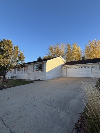 5647 BUTTERCUP, MACHESNEY PARK, Illinois 61115, 3 Bedrooms Bedrooms, ,2 BathroomsBathrooms,House,For Sale,BUTTERCUP,202506995