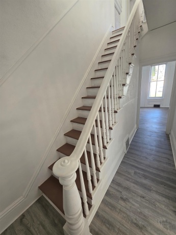 632 iroquois, FREEPORT, Illinois 61032, 3 Bedrooms Bedrooms, ,1 BathroomBathrooms,House,For Sale,iroquois,202506999