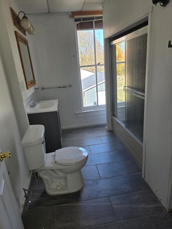 632 iroquois, FREEPORT, Illinois 61032, 3 Bedrooms Bedrooms, ,1 BathroomBathrooms,House,For Sale,iroquois,202506999