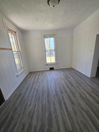 632 iroquois, FREEPORT, Illinois 61032, 3 Bedrooms Bedrooms, ,1 BathroomBathrooms,House,For Sale,iroquois,202506999