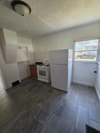 632 iroquois, FREEPORT, Illinois 61032, 3 Bedrooms Bedrooms, ,1 BathroomBathrooms,House,For Sale,iroquois,202506999