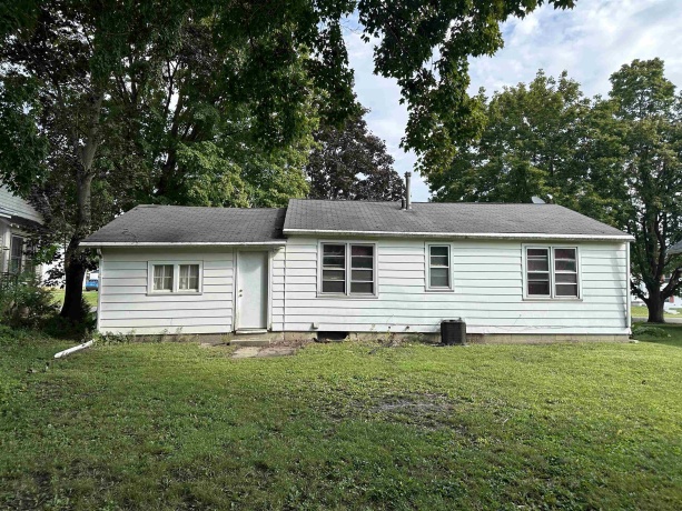 627 Homer, FREEPORT, Illinois 61032, 2 Bedrooms Bedrooms, ,1 BathroomBathrooms,House,For Sale,Homer,202507000