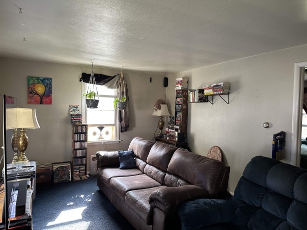 627 Homer, FREEPORT, Illinois 61032, 2 Bedrooms Bedrooms, ,1 BathroomBathrooms,House,For Sale,Homer,202507000