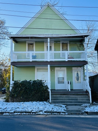 37-39 Iroquois, FREEPORT, Illinois 61032, ,2 Units,For Sale,Iroquois,202506994