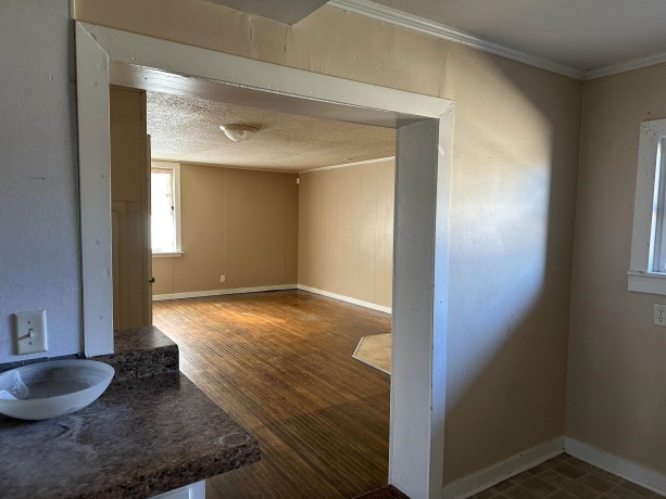 43-45 Iroquois, FREEPORT, Illinois 61032, ,2 Units,For Sale,Iroquois,202506996