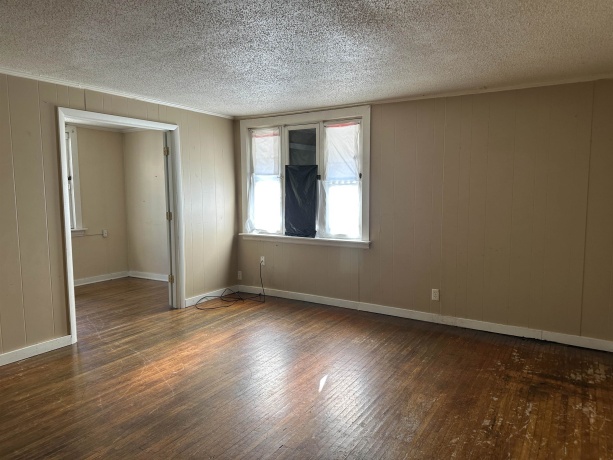 43-45 Iroquois, FREEPORT, Illinois 61032, ,2 Units,For Sale,Iroquois,202506996