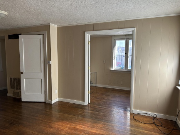 43-45 Iroquois, FREEPORT, Illinois 61032, ,2 Units,For Sale,Iroquois,202506996