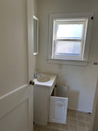 43-45 Iroquois, FREEPORT, Illinois 61032, ,2 Units,For Sale,Iroquois,202506996