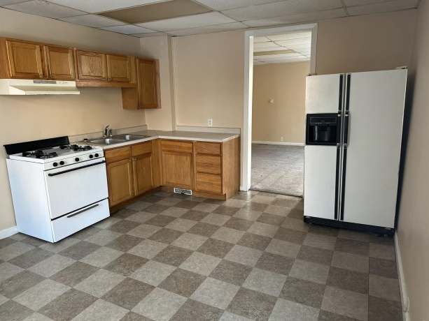 1109 Carroll, FREEPORT, Illinois 61032, ,2 Units,For Sale,Carroll,202506998