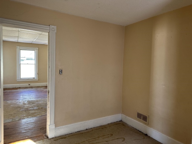 1109 Carroll, FREEPORT, Illinois 61032, ,2 Units,For Sale,Carroll,202506998