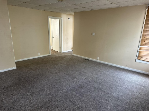 1109 Carroll, FREEPORT, Illinois 61032, ,2 Units,For Sale,Carroll,202506998