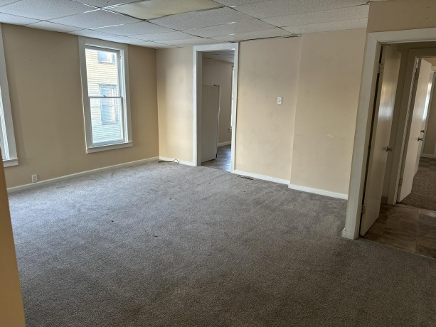 1109 Carroll, FREEPORT, Illinois 61032, ,2 Units,For Sale,Carroll,202506998