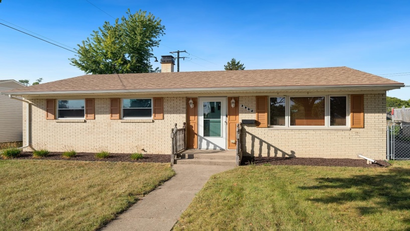 3304 Chadwick, ROCKFORD, Illinois 61108, 3 Bedrooms Bedrooms, ,1 BathroomBathrooms,House,For Sale,Chadwick,202506062
