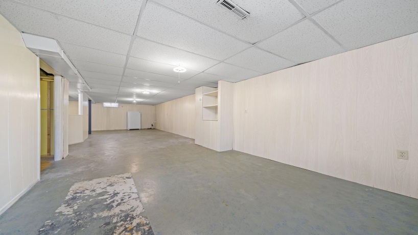 3304 Chadwick, ROCKFORD, Illinois 61108, 3 Bedrooms Bedrooms, ,1 BathroomBathrooms,House,For Sale,Chadwick,202506062