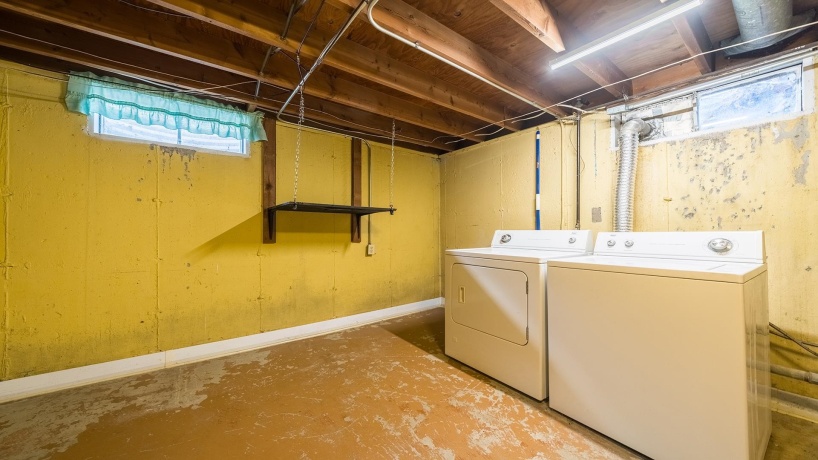 3304 Chadwick, ROCKFORD, Illinois 61108, 3 Bedrooms Bedrooms, ,1 BathroomBathrooms,House,For Sale,Chadwick,202506062