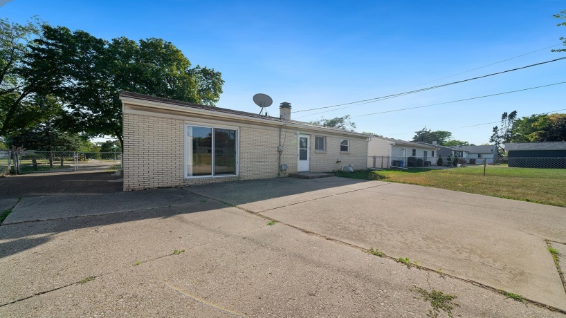 3304 Chadwick, ROCKFORD, Illinois 61108, 3 Bedrooms Bedrooms, ,1 BathroomBathrooms,House,For Sale,Chadwick,202506062