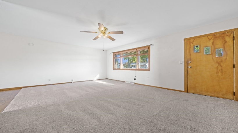 3304 Chadwick, ROCKFORD, Illinois 61108, 3 Bedrooms Bedrooms, ,1 BathroomBathrooms,House,For Sale,Chadwick,202506062