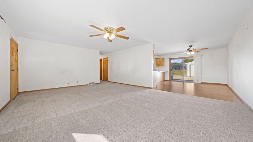 3304 Chadwick, ROCKFORD, Illinois 61108, 3 Bedrooms Bedrooms, ,1 BathroomBathrooms,House,For Sale,Chadwick,202506062