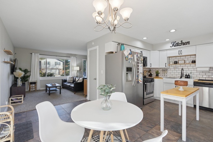 3414 Carrara, ROCKFORD, Illinois 61114, 3 Bedrooms Bedrooms, ,2 BathroomsBathrooms,House,For Sale,Carrara,202507003